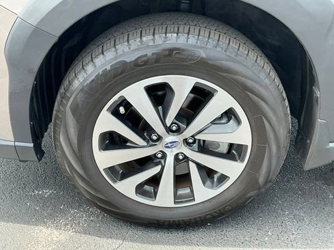Used 2024 Subaru Outback Premium AWD/4WD image 12