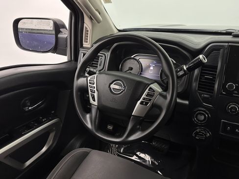 Used 2023 Nissan Titan SV image 24