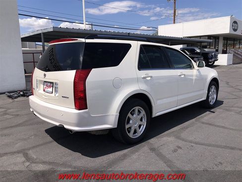 Used 2005 Cadillac SRX V8 RWD image 8