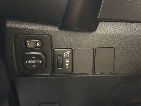 Used 2019 Toyota Corolla LE FWD image 29