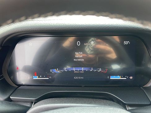 Used 2023 Jeep Grand Cherokee Limited w/ Black Appearance Package image 14