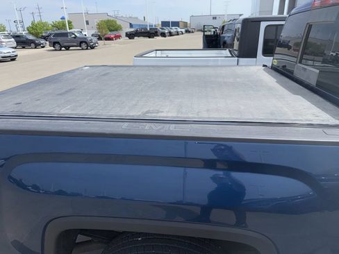 Used 2018 GMC Sierra 1500 SLT w/ SLT Premium Package AWD/4WD image 8