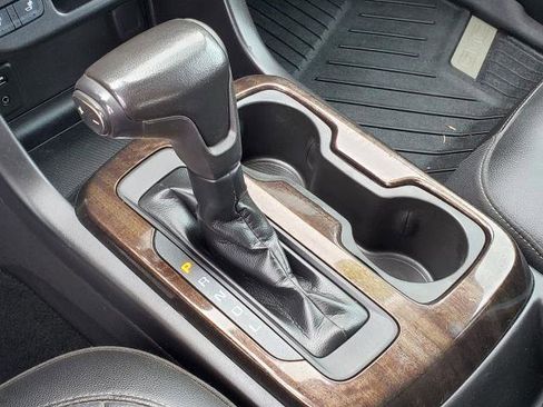 Used 2018 GMC Canyon SLT w/ Trailering Package AWD/4WD image 16