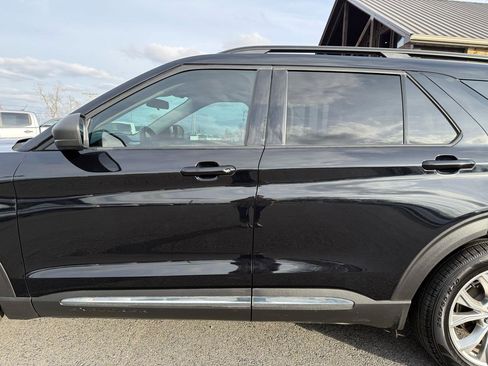 Used 2021 Ford Explorer XLT w/ Equipment Group 202A image 38