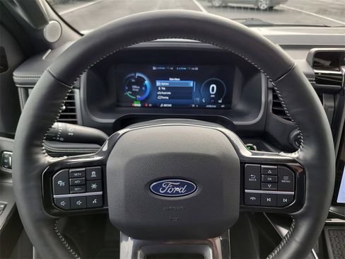 Used 2024 Ford F150 Lightning Platinum image 28