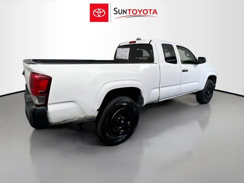Used 2020 Toyota Tacoma SR image 4