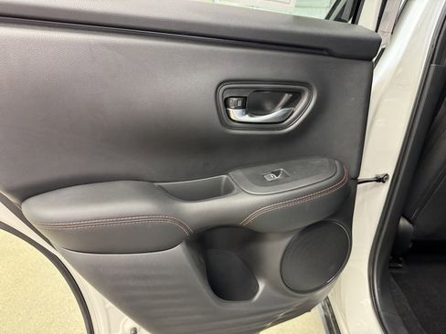 Used 2025 Honda HR-V Sport image 14