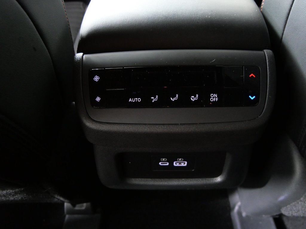 Used 2025 Nissan Pathfinder Rock Creek AWD/4WD image 19