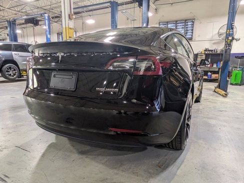 Used 2022 Tesla Model 3 Performance image 3