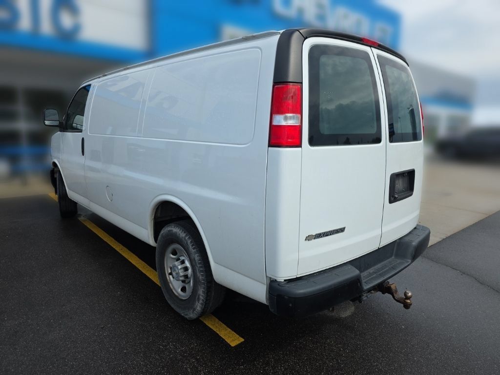 Used 2020 Chevrolet Express 2500 w/ Driver Convenience Package RWD image 6