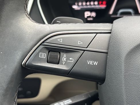 Used 2025 Audi Q5 2.0T Premium image 18