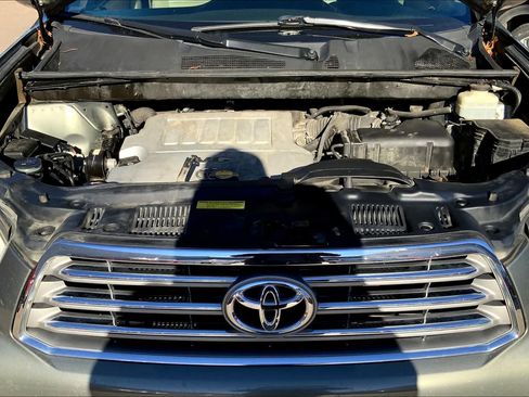 Used 2010 Toyota Highlander Limited image 30