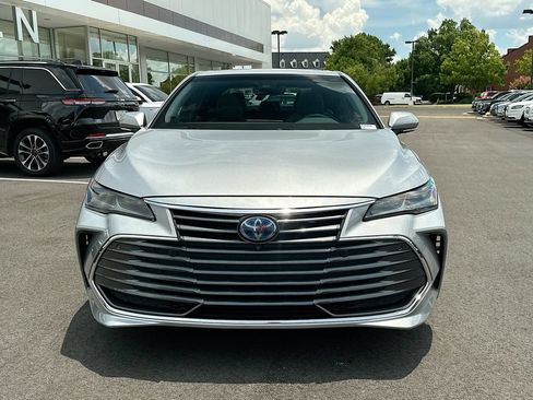Used 2019 Toyota Avalon Limited w/ Advanced Safety Package FWD image 5