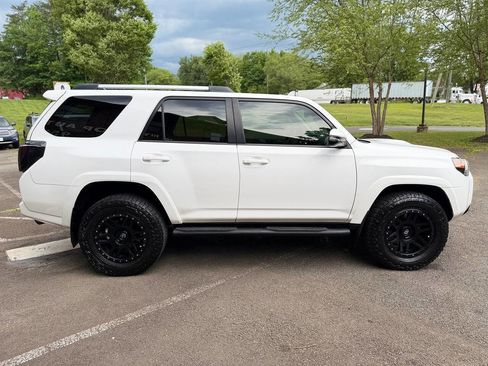 Used 2016 Toyota 4Runner Trail Premium AWD/4WD image 7