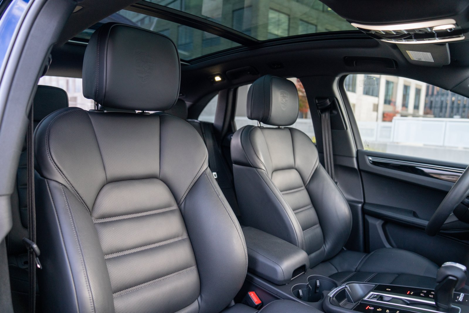 Certified 2026 Porsche Macan AWD/4WD image 27