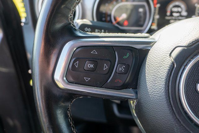 Used 2022 Jeep Gladiator Overland w/ Cold Weather Group AWD/4WD image 17