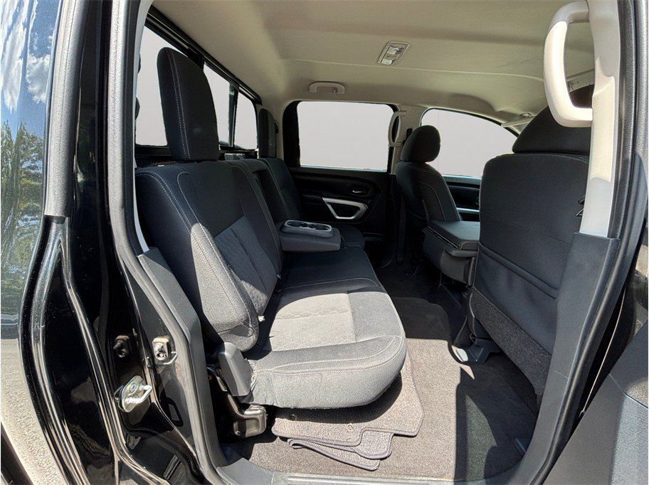 Used 2019 Nissan Titan SV RWD image 31