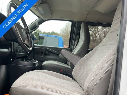 Used 2016 Chevrolet Express 3500 LT w/ LT Preferred Equipment Group image 6