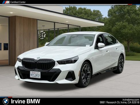 Used 2026 BMW 530i xDrive w/ M Sport Package AWD/4WD image 1