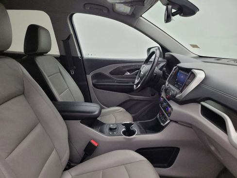 Used 2022 GMC Terrain SLT image 21