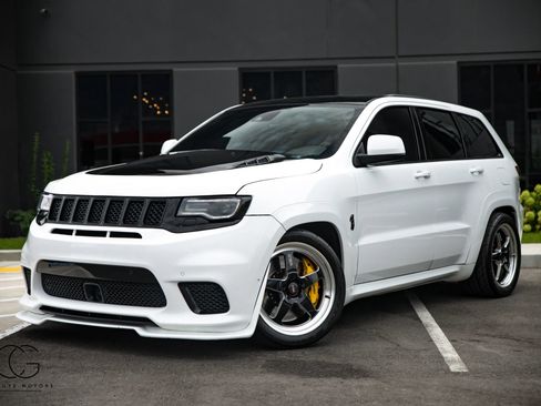 Used 2018 Jeep Grand Cherokee Trackhawk w/ Trailer Tow Group IV AWD/4WD image 3