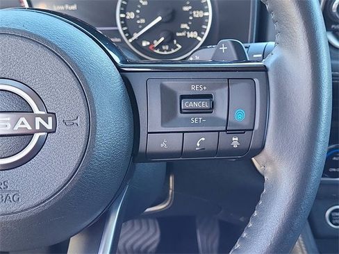 Used 2022 Nissan Rogue SL image 12