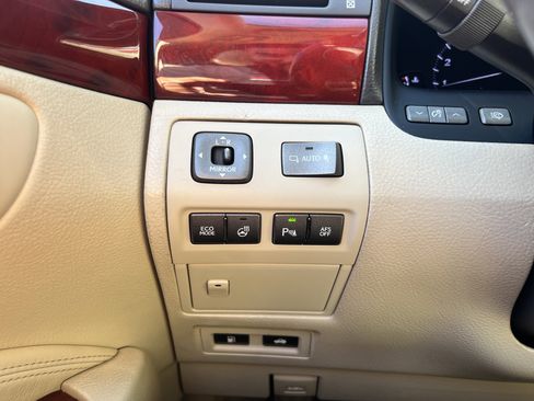 Used 2012 Lexus LS 460 w/ Luxury Value Edition image 17