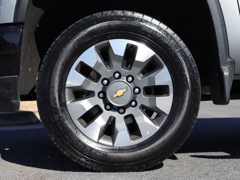 Used 2024 Chevrolet Silverado 2500 Custom w/ Custom Convenience Package image 27