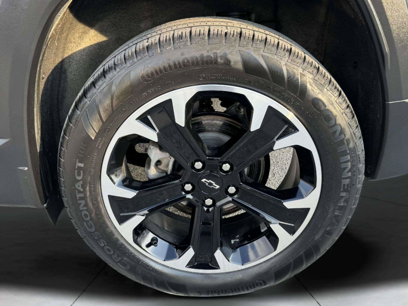 Used 2025 Chevrolet Equinox LT AWD/4WD image 47