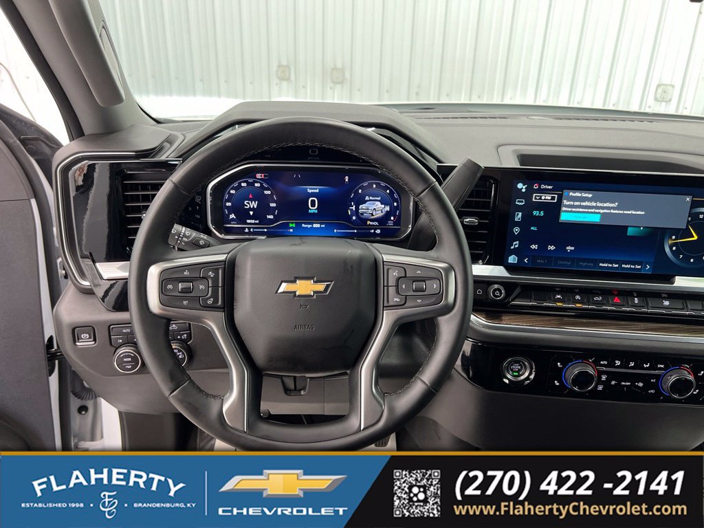Used 2024 Chevrolet Silverado 1500 LT AWD/4WD image 25