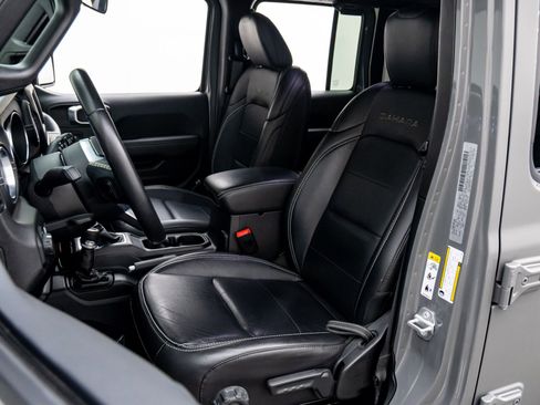 Used 2018 Jeep Wrangler Unlimited Sahara w/ Dual Top Group image 15