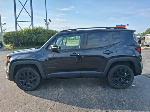 Used 2016 Jeep Renegade Latitude AWD/4WD image 5