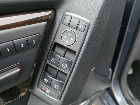 Used 2015 Mercedes-Benz GLK 350 4MATIC image 25