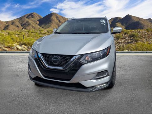 Used 2021 Nissan Rogue Sport SV image 11