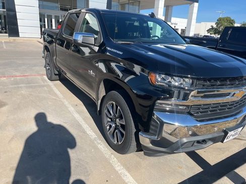 Used 2020 Chevrolet Silverado 1500 LT w/ Texas Edition image 2
