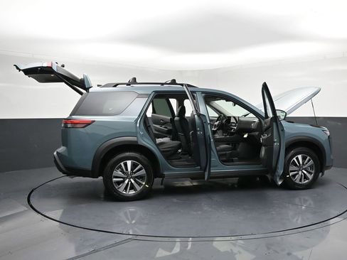 New 2026 Nissan Pathfinder SL AWD/4WD image 37