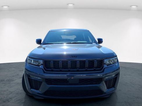 New 2026 Jeep Grand Cherokee Limited AWD/4WD image 4