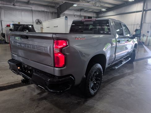 Used 2021 Chevrolet Silverado 1500 LT Trail Boss w/ Convenience Package II AWD/4WD image 3