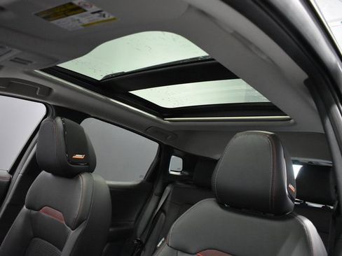 New 2026 Nissan Kicks SR w/ SR Premium Package image 17