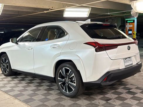 Used 2025 Lexus UX 300h AWD w/ Accessory Package (Z1) image 7