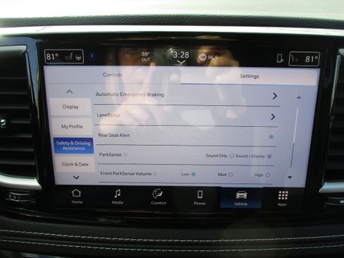 New 2026 Chrysler Pacifica Select FWD image 22