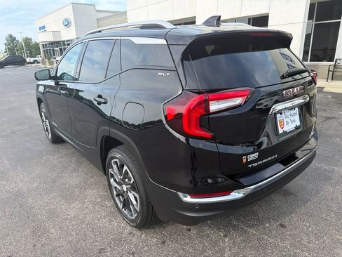 Used 2022 GMC Terrain SLT AWD/4WD image 3