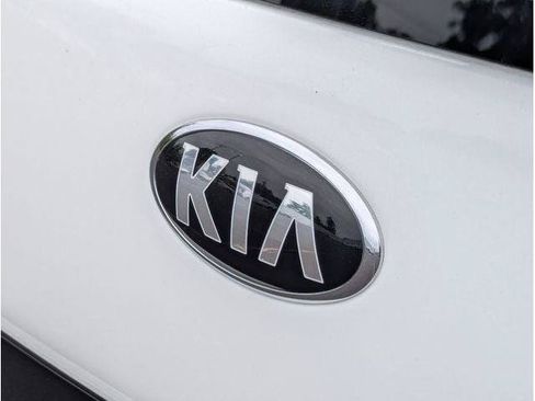 Used 2018 Kia Soul FWD image 56