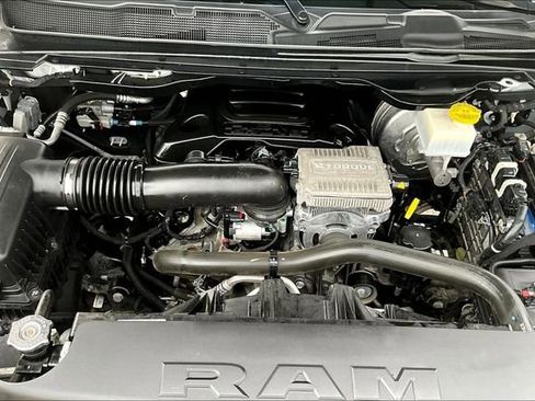 Used 2024 RAM 1500 Laramie AWD/4WD image 9