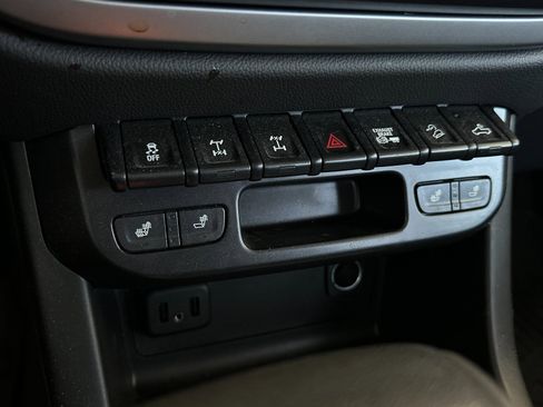 Used 2021 Chevrolet Colorado ZR2 w/ Colorado ZR2 Bison Edition image 26