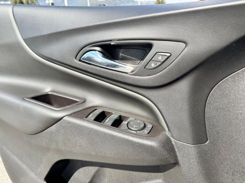 Used 2021 Chevrolet Equinox LT image 27