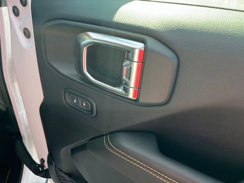 New 2025 Jeep Gladiator Sport w/ Premium Package image 26