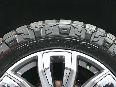Used 2022 GMC Sierra 1500 Denali w/ Denali Reserve Package AWD/4WD image 42