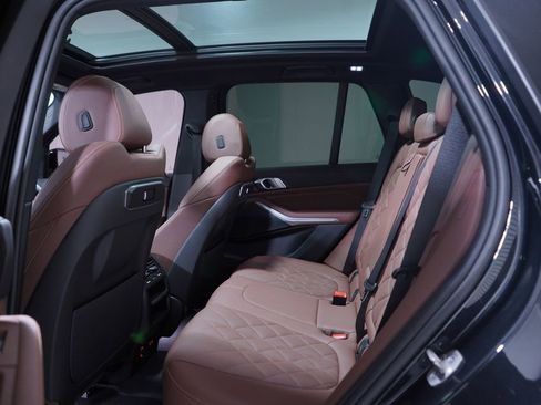 Used 2024 BMW X5 sDrive40i w/ M Sport Package image 9