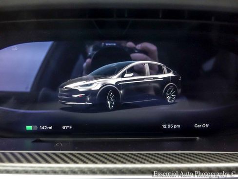 Used 2022 Tesla Model X Plaid image 19